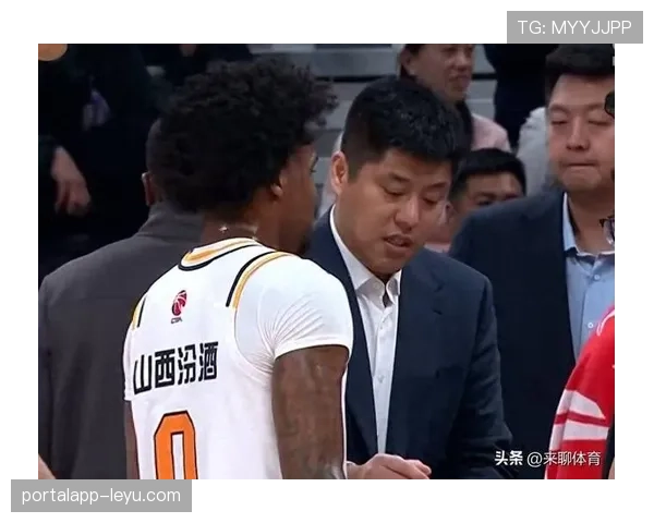 临场换人成胜负手！教练果断调整助球队逆转局势