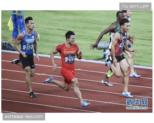 拉科精彩瞬间闪耀赛场：团队协作诠释顽强战斗精神