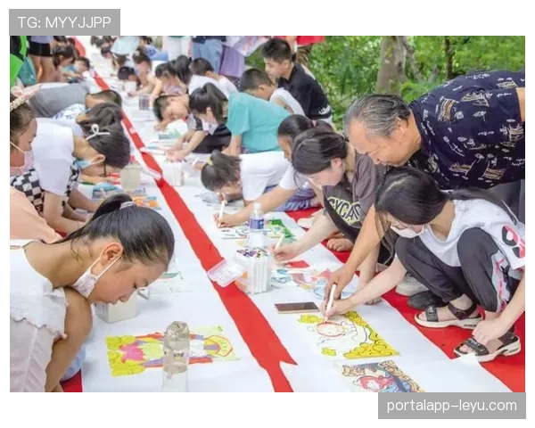 Son探索假期：小镇漫游与家庭团聚共绘温馨生活画卷