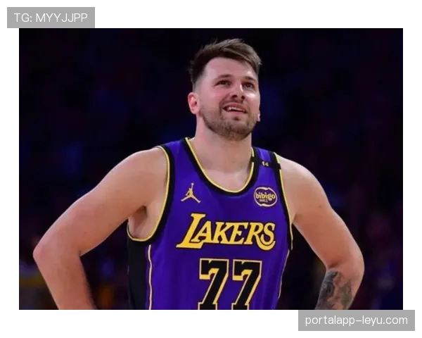 东契奇挡拆对方换防制造错位提升效率超越赛季初