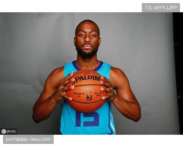 魔术师约翰逊提升挡拆组织效率，压制凯尔特人防线拉开差距